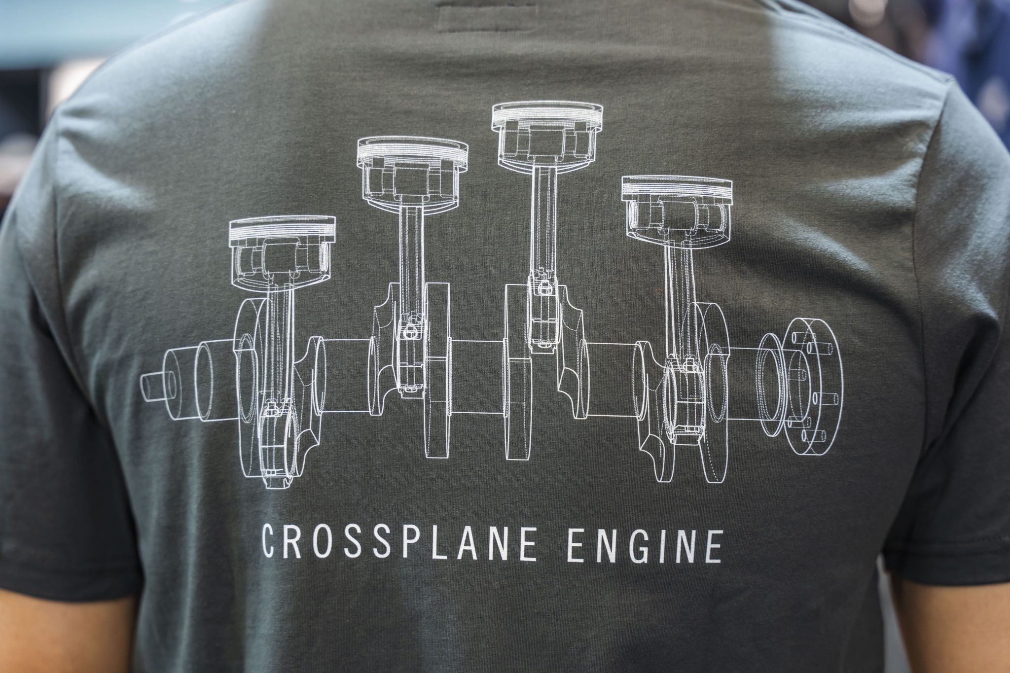 Áo thun cổ tròn Crossplane Engine (mặt sau)
